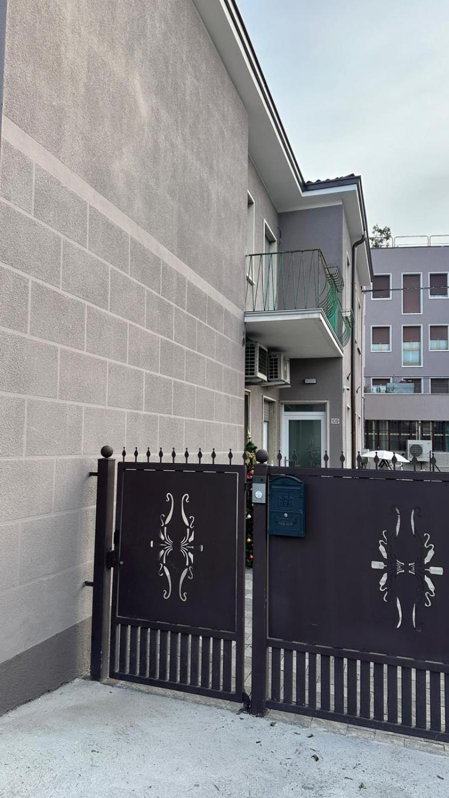 Apartamento Casa Di Zina Verona Exterior foto